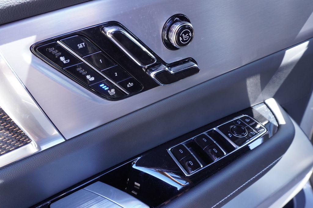 2026 Cadillac VISTIQ Luxury - Photo 18