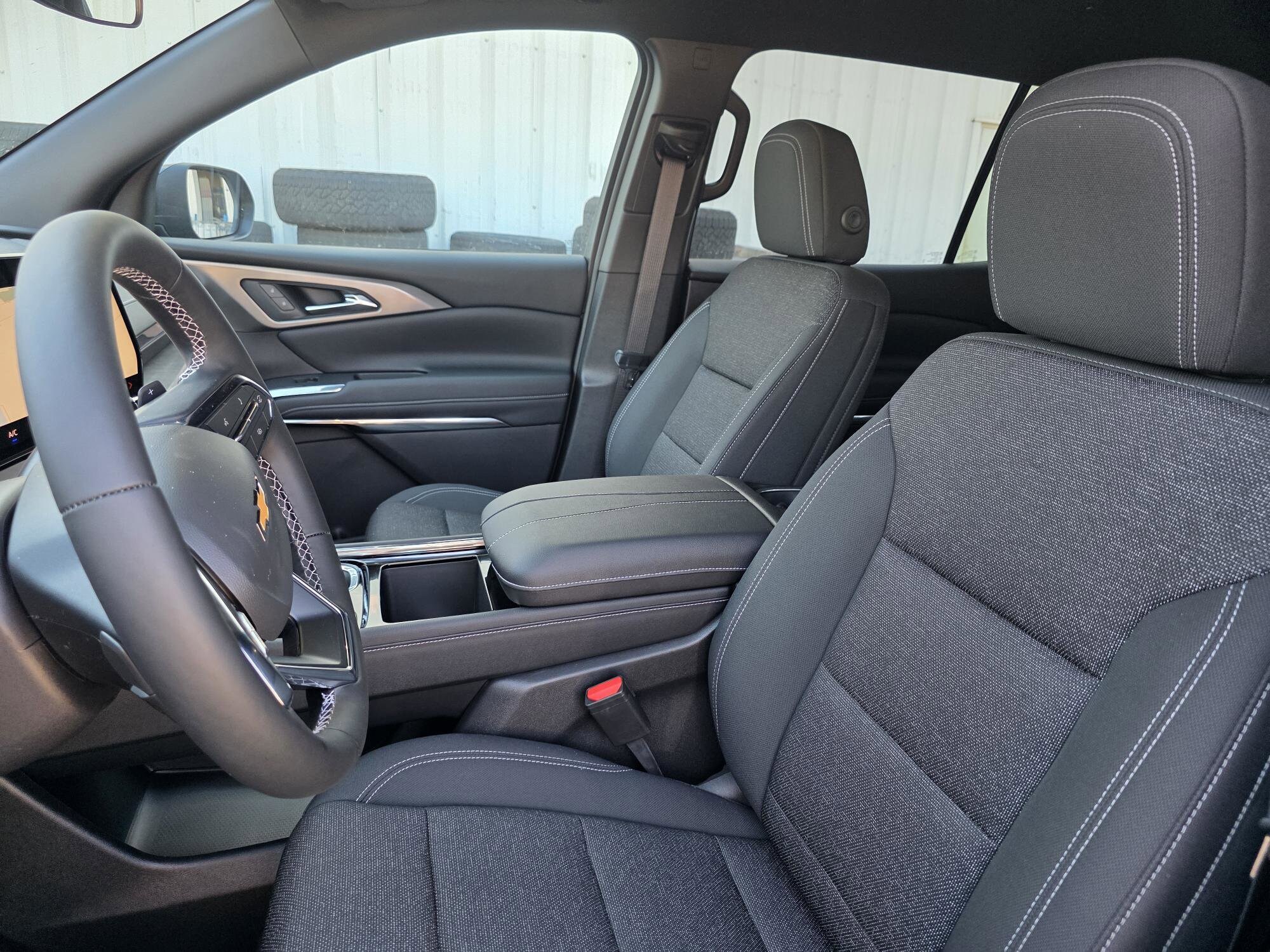 2026 Chevrolet Traverse photo 3