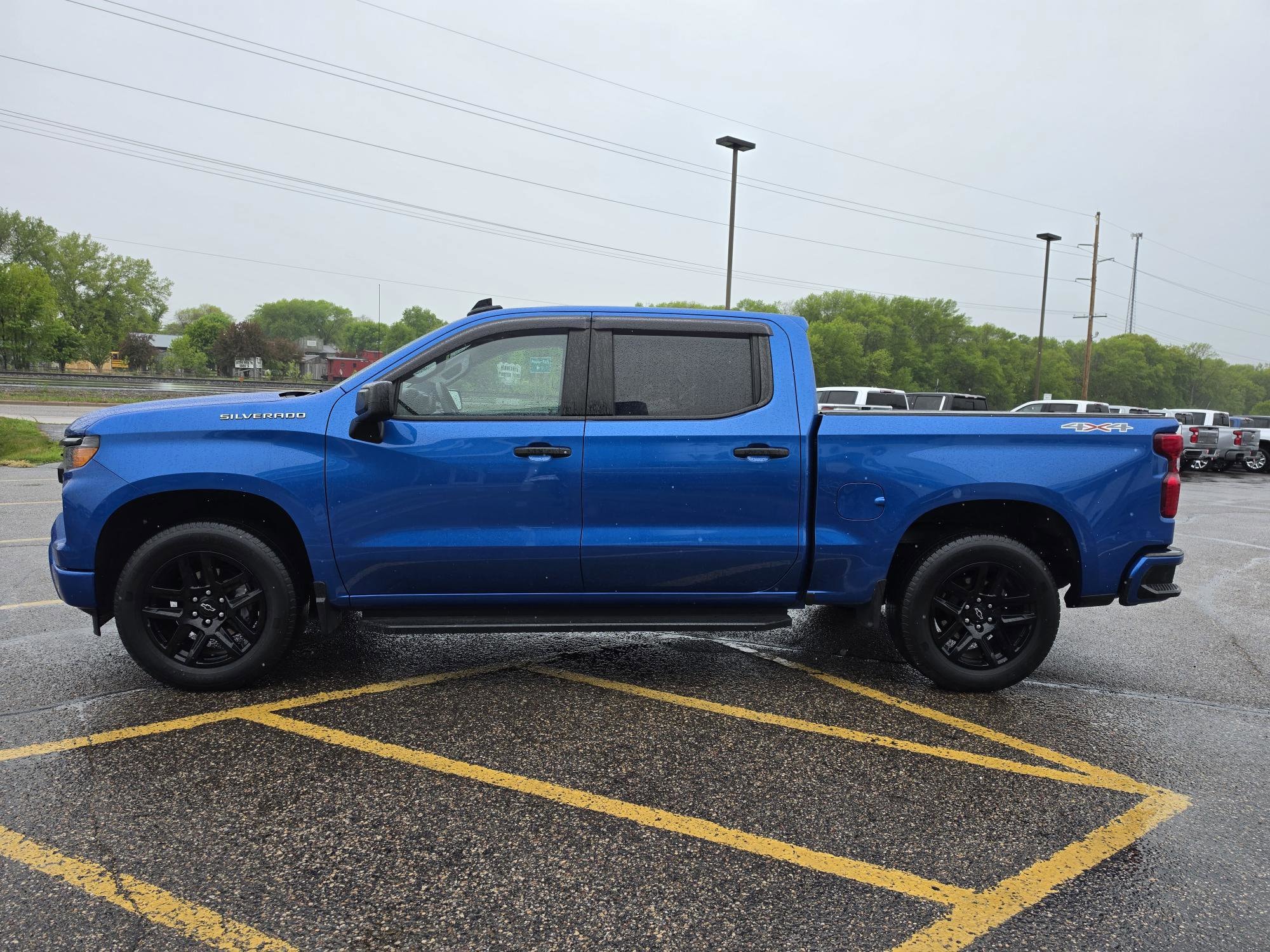 Used 2022 Chevrolet Silverado 1500 Custom with VIN 1GCPDBEKXNZ607860 for sale in Annandale, Minnesota