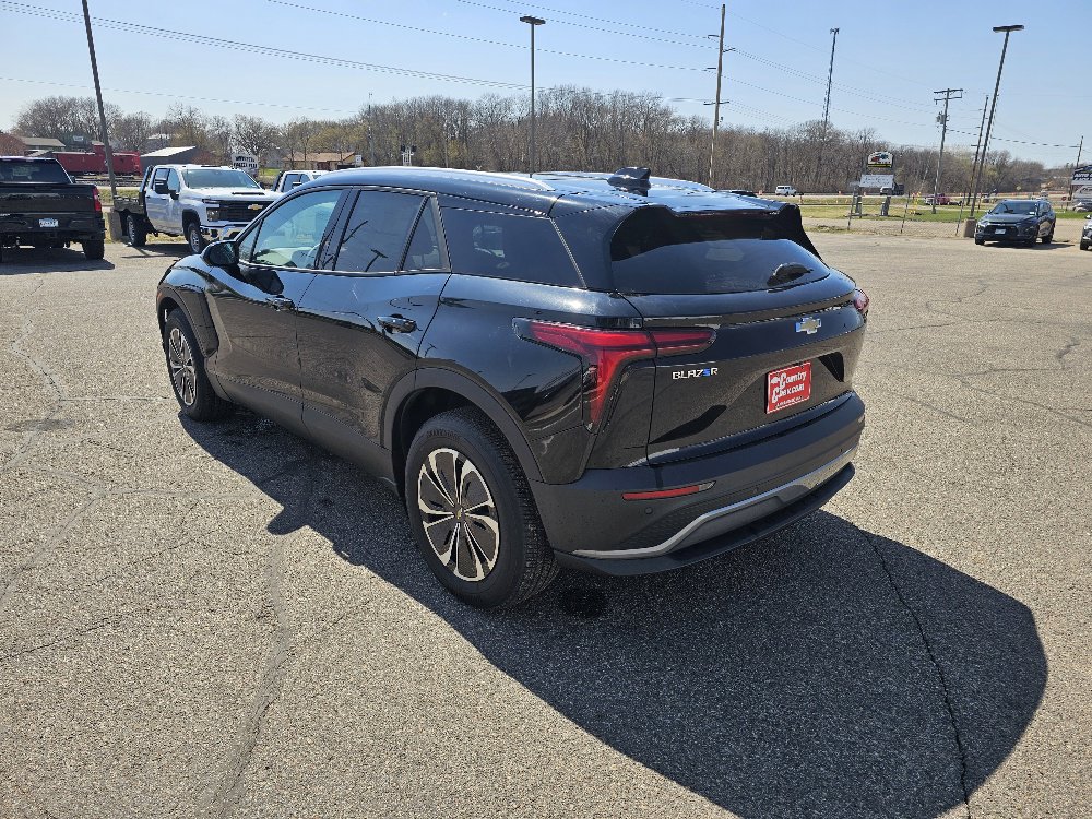 2024 Chevrolet Blazer EV photo 3