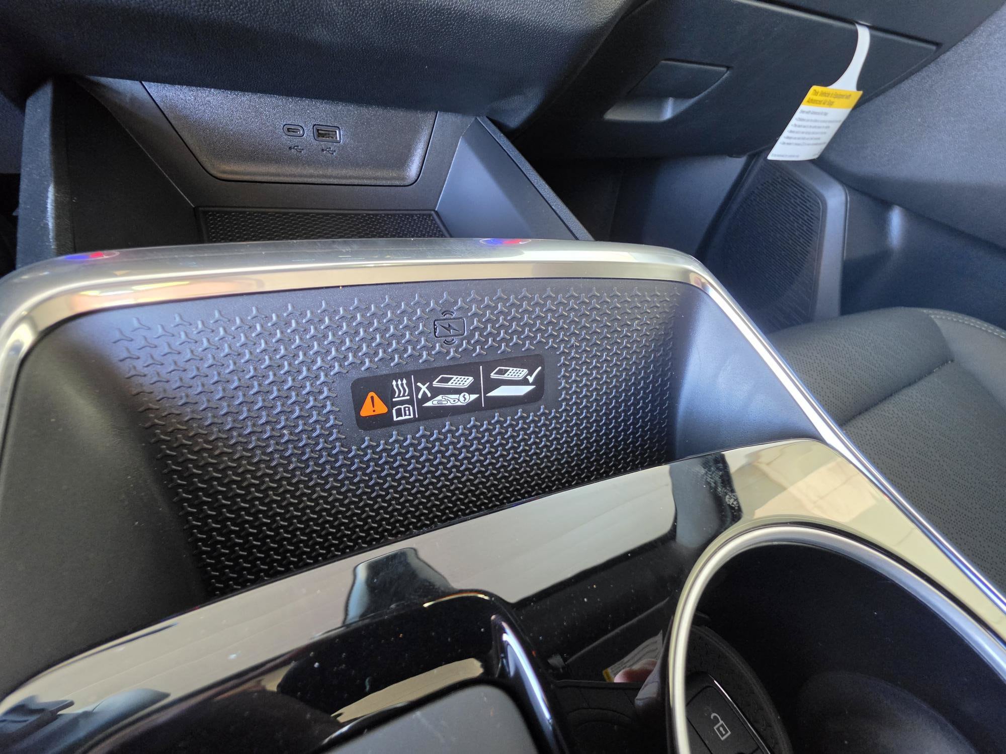 2027 Chevrolet Equinox LT - Photo 12