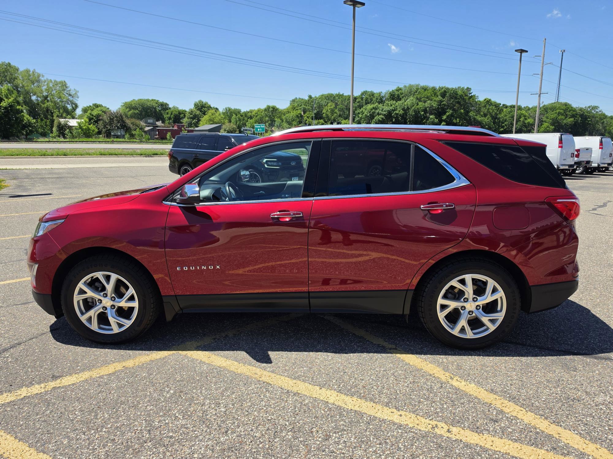 Used 2018 Chevrolet Equinox Premier with VIN 3GNAXXEU5JS540837 for sale in Annandale, MN
