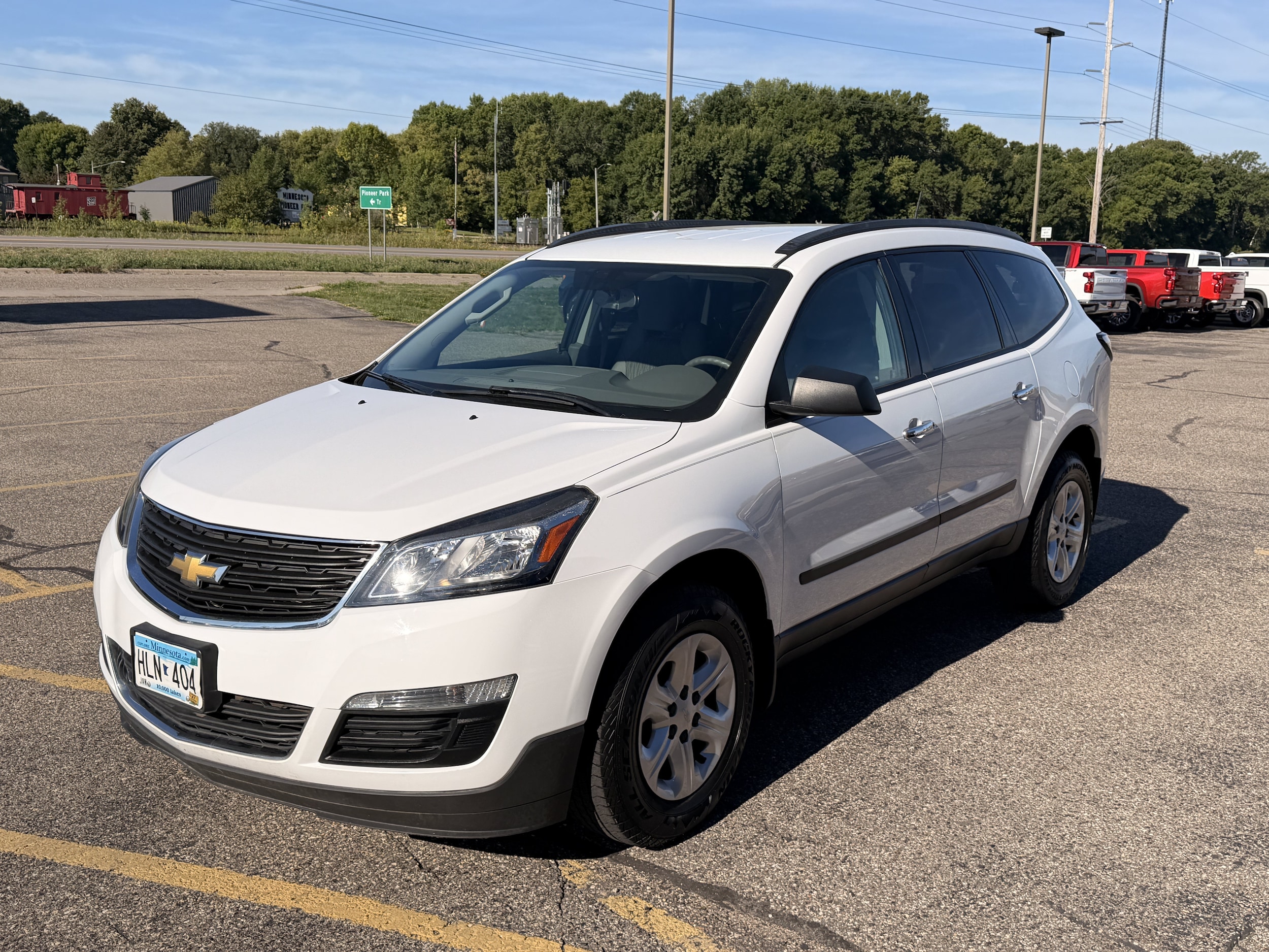 Used 2016 Chevrolet Traverse LS with VIN 1GNKRFED7GJ280511 for sale in Annandale, Minnesota