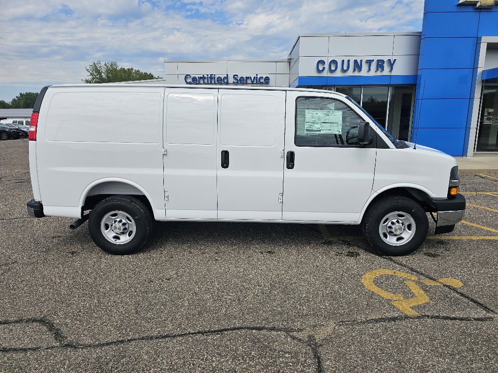 2025 Chevrolet Express Cargo Work Van - Photo 10