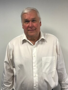 Staff member Tom Cook from ID_e8da54e9f569