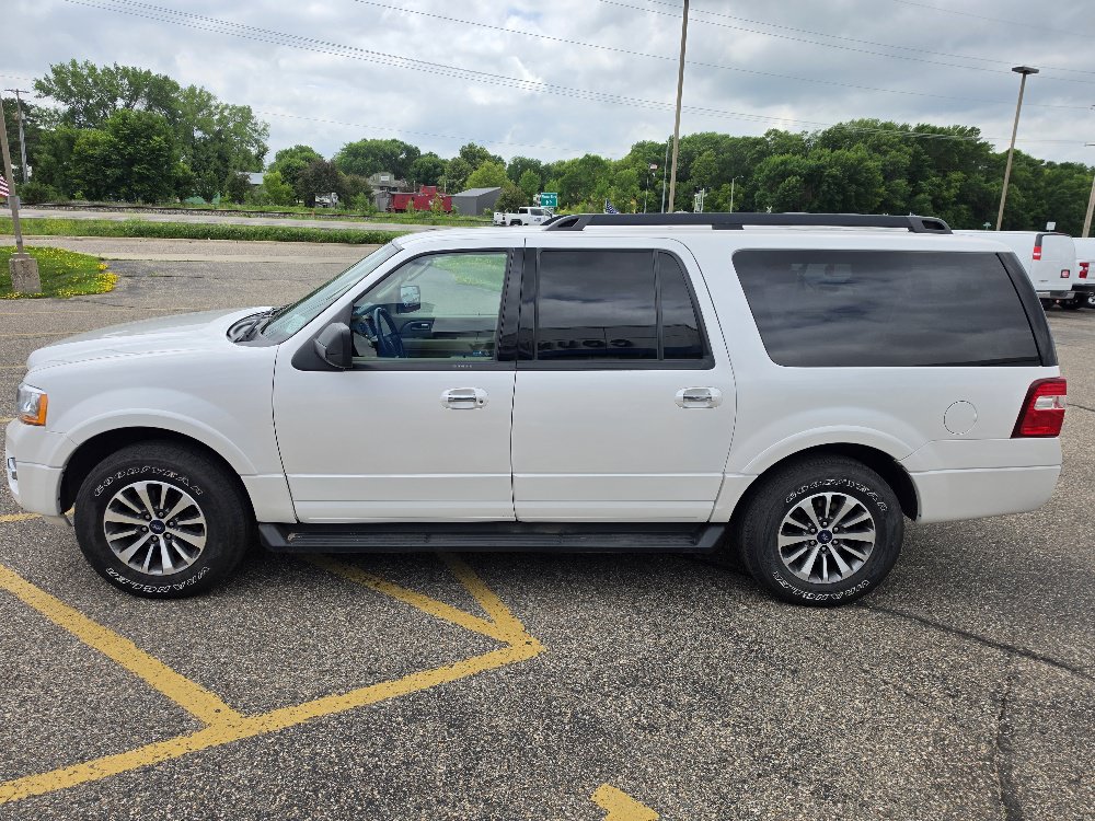 Used 2017 Ford Expedition XLT with VIN 1FMJK1JT0HEA53403 for sale in Annandale, Minnesota