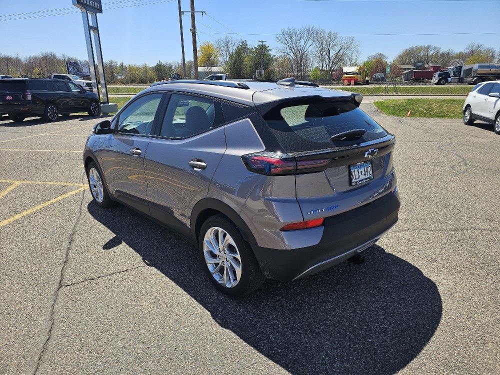 2023 Chevrolet Bolt EUV photo 3