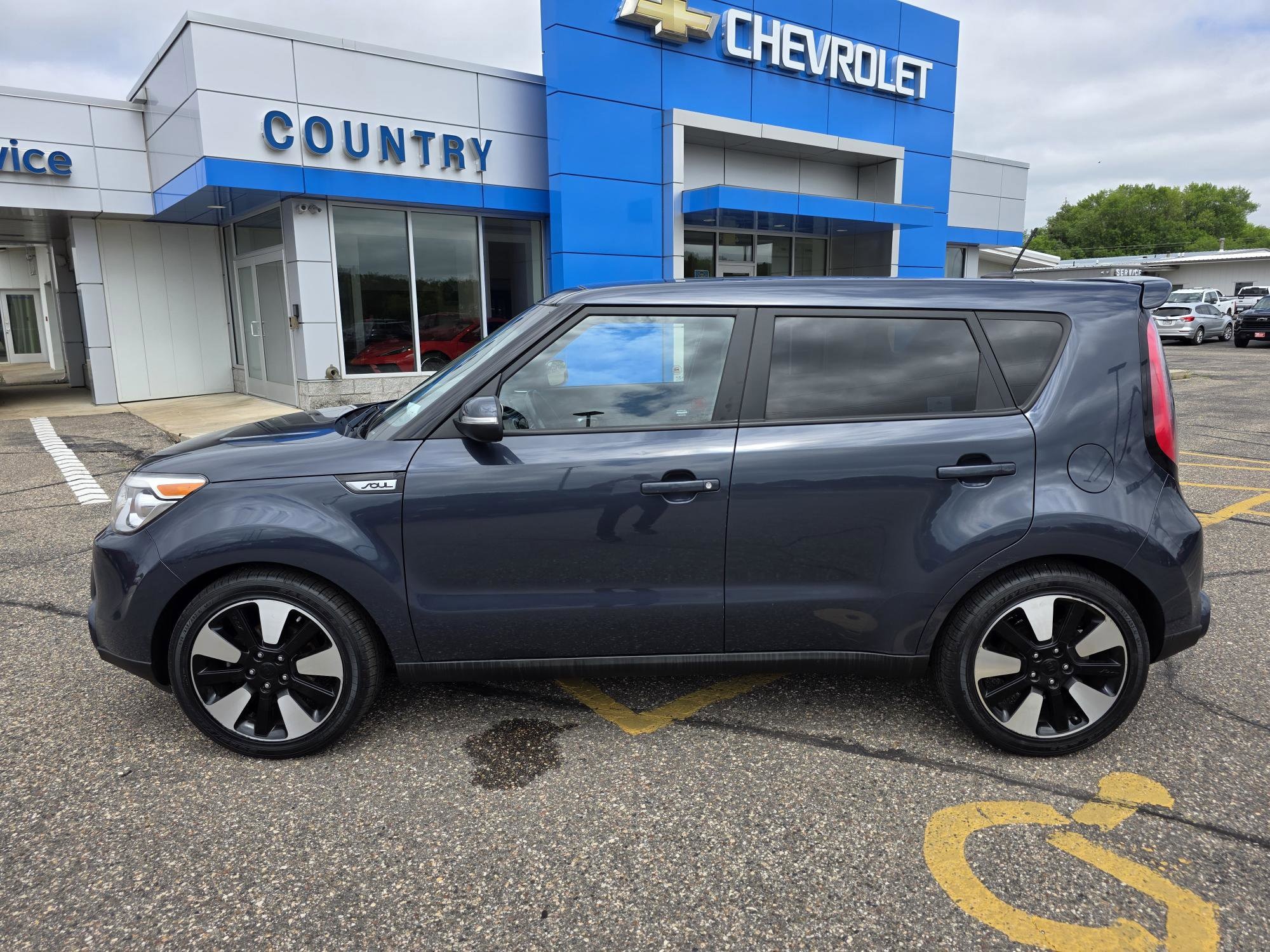 Used 2015 Kia Soul Base with VIN KNDJX3A57F7216553 for sale in Annandale, Minnesota