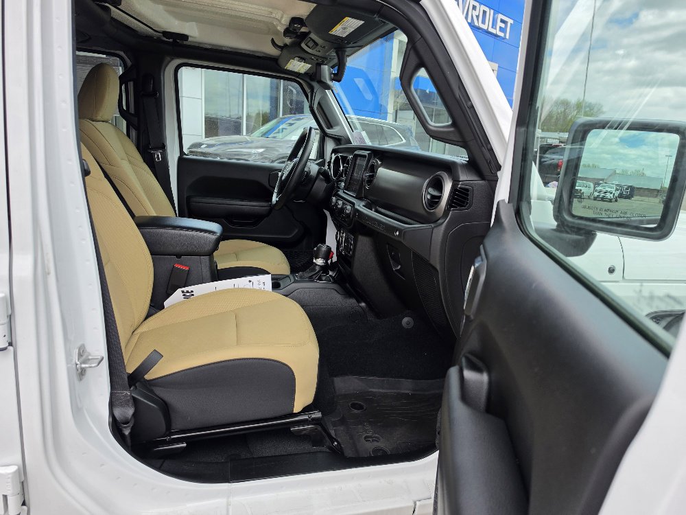 2023 Jeep Wrangler 4xe Willys 4XE - Photo 12
