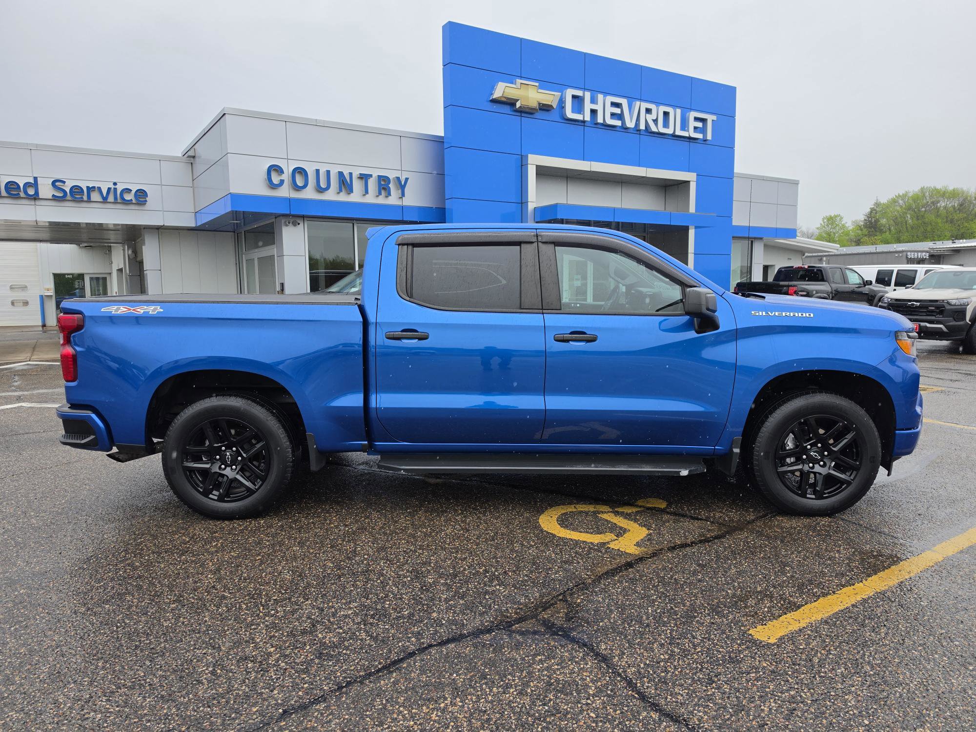 Used 2022 Chevrolet Silverado 1500 Custom with VIN 1GCPDBEKXNZ607860 for sale in Annandale, Minnesota