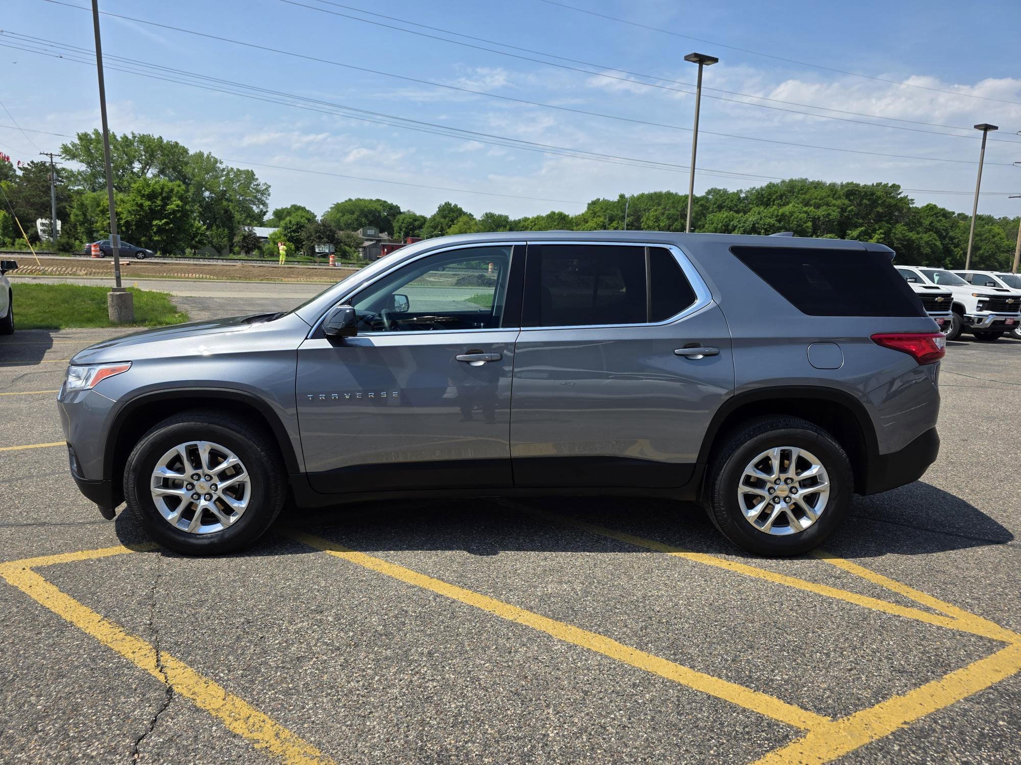 Used 2020 Chevrolet Traverse LS with VIN 1GNEVFKW9LJ271690 for sale in Annandale, Minnesota