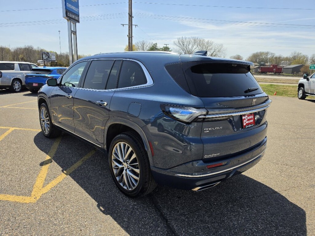 Used 2026 Buick Enclave Avenir SUV
