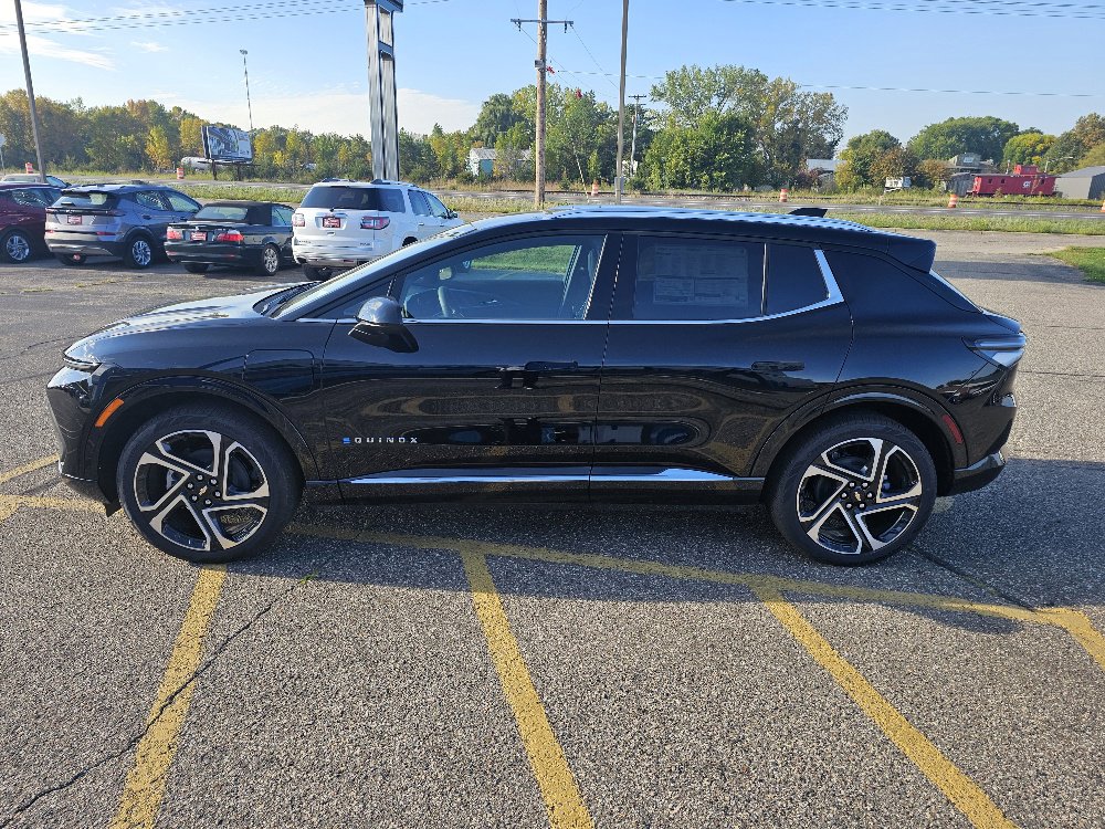 2025 Chevrolet Equinox EV 1LT photo 2