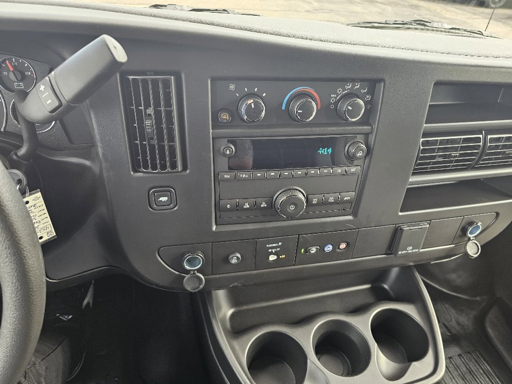 2025 Chevrolet Express Cargo Work Van - Photo 13