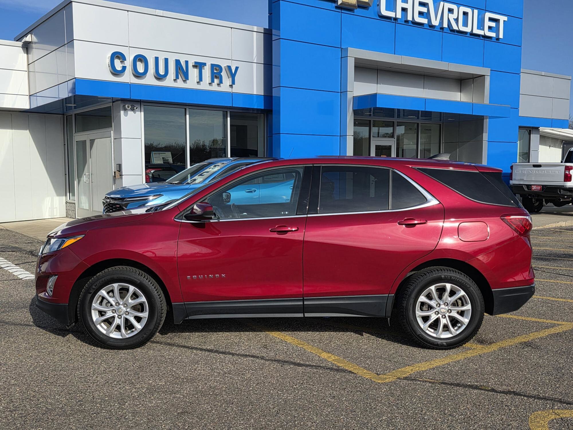 2020 Chevrolet Equinox LT photo 2