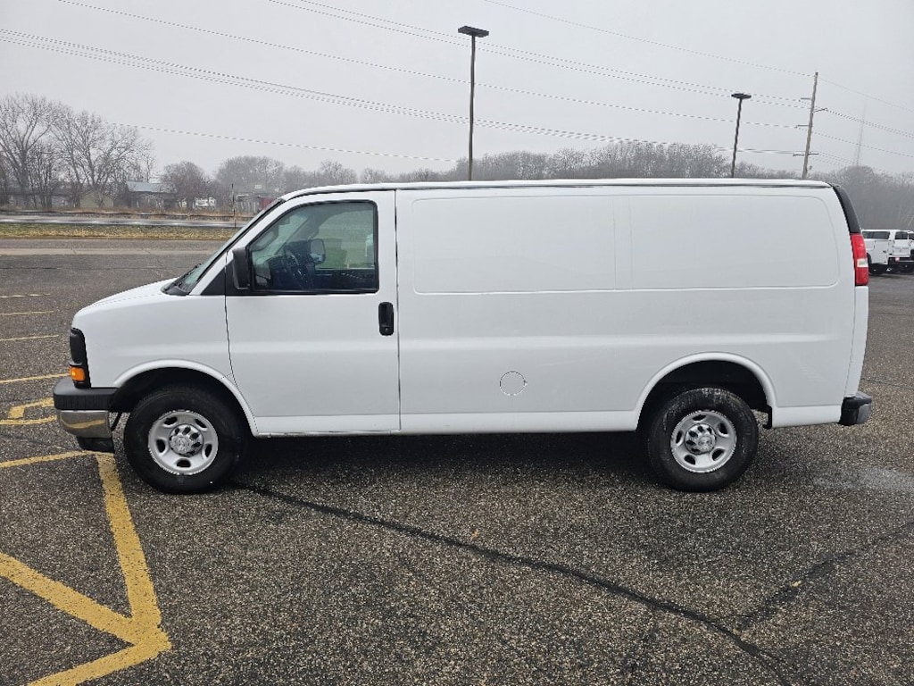 Used 2017 Chevrolet Express Cargo 2500 2500 RWD 135 Van Cargo Van