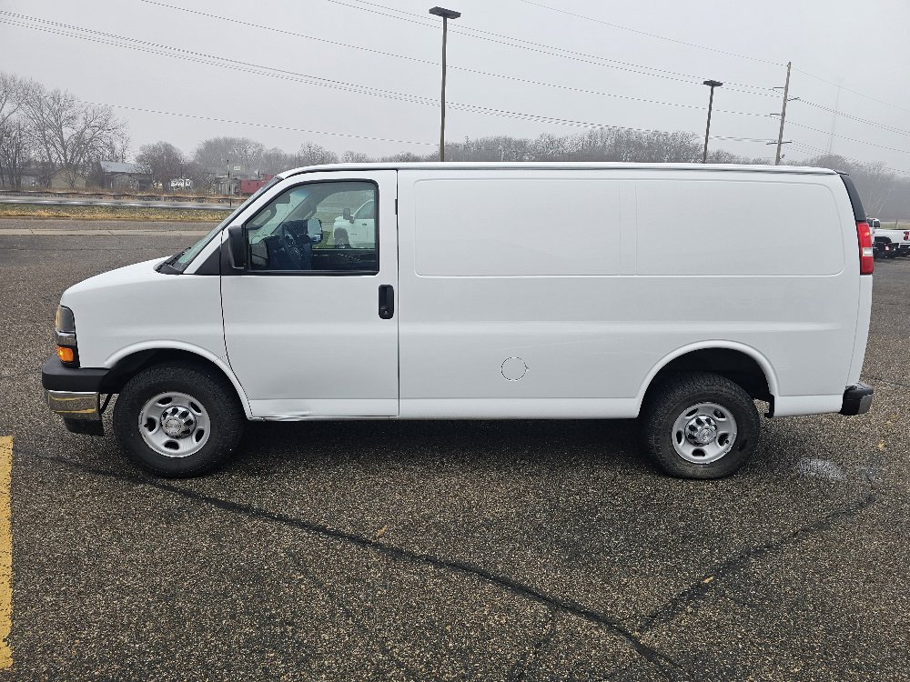 Used 2017 Chevrolet Express Cargo Work Van with VIN 1GCWGAFF1H1114103 for sale in Annandale, Minnesota