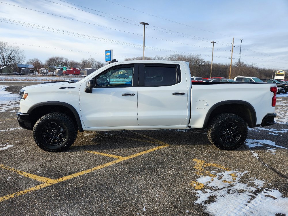 Used 2023 Chevrolet Silverado 1500 ZR2 with VIN 3GCUDHEL3PG256808 for sale in Annandale, Minnesota