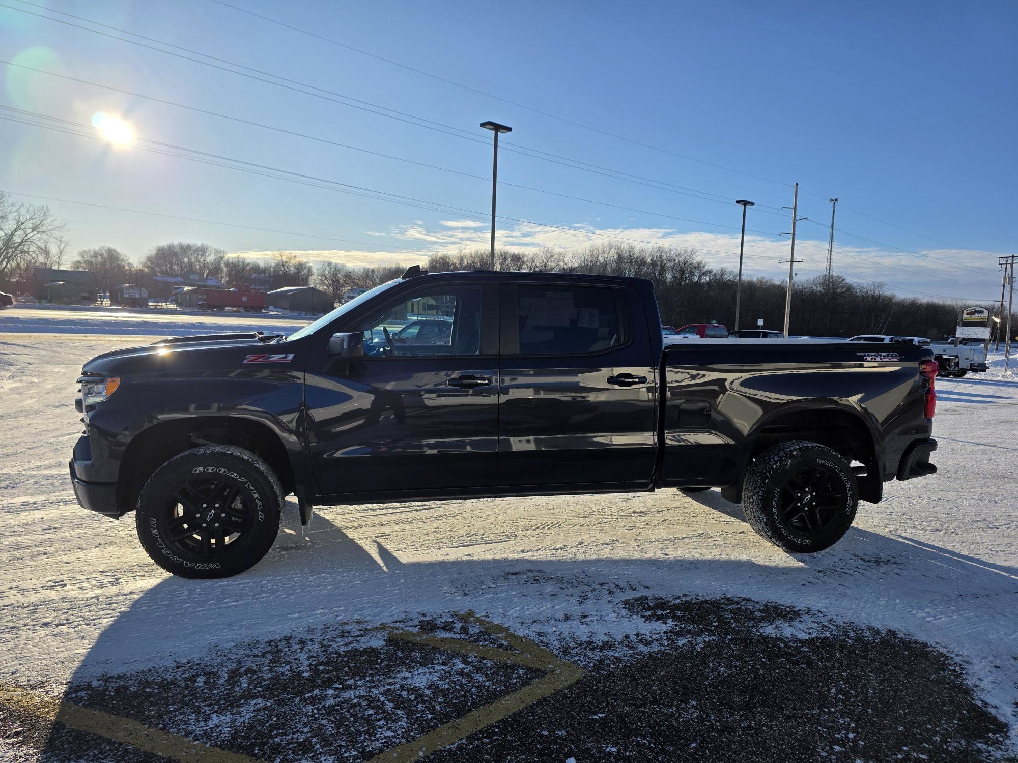 Used 2022 Chevrolet Silverado 1500 LT Trail Boss with VIN 3GCUDFED8NG595882 for sale in Annandale, Minnesota