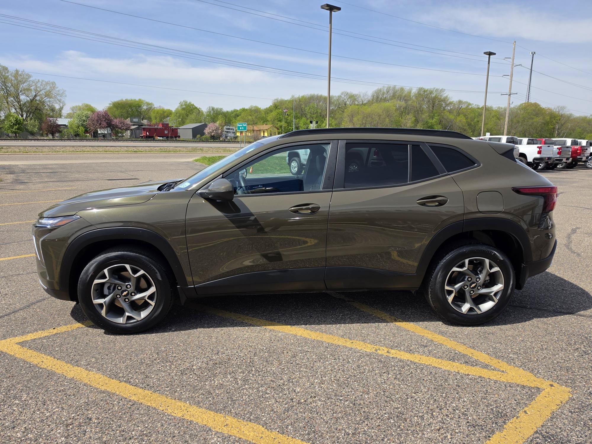 Used 2024 Chevrolet Trax LT with VIN KL77LHE27RC122054 for sale in Annandale, Minnesota