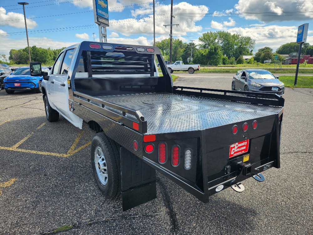 2024 Chevrolet Silverado 2500HD photo 2