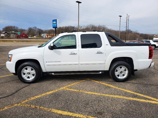 Used 2007 Chevrolet Avalanche LT with VIN 3GNFK12317G305876 for sale in Annandale, Minnesota