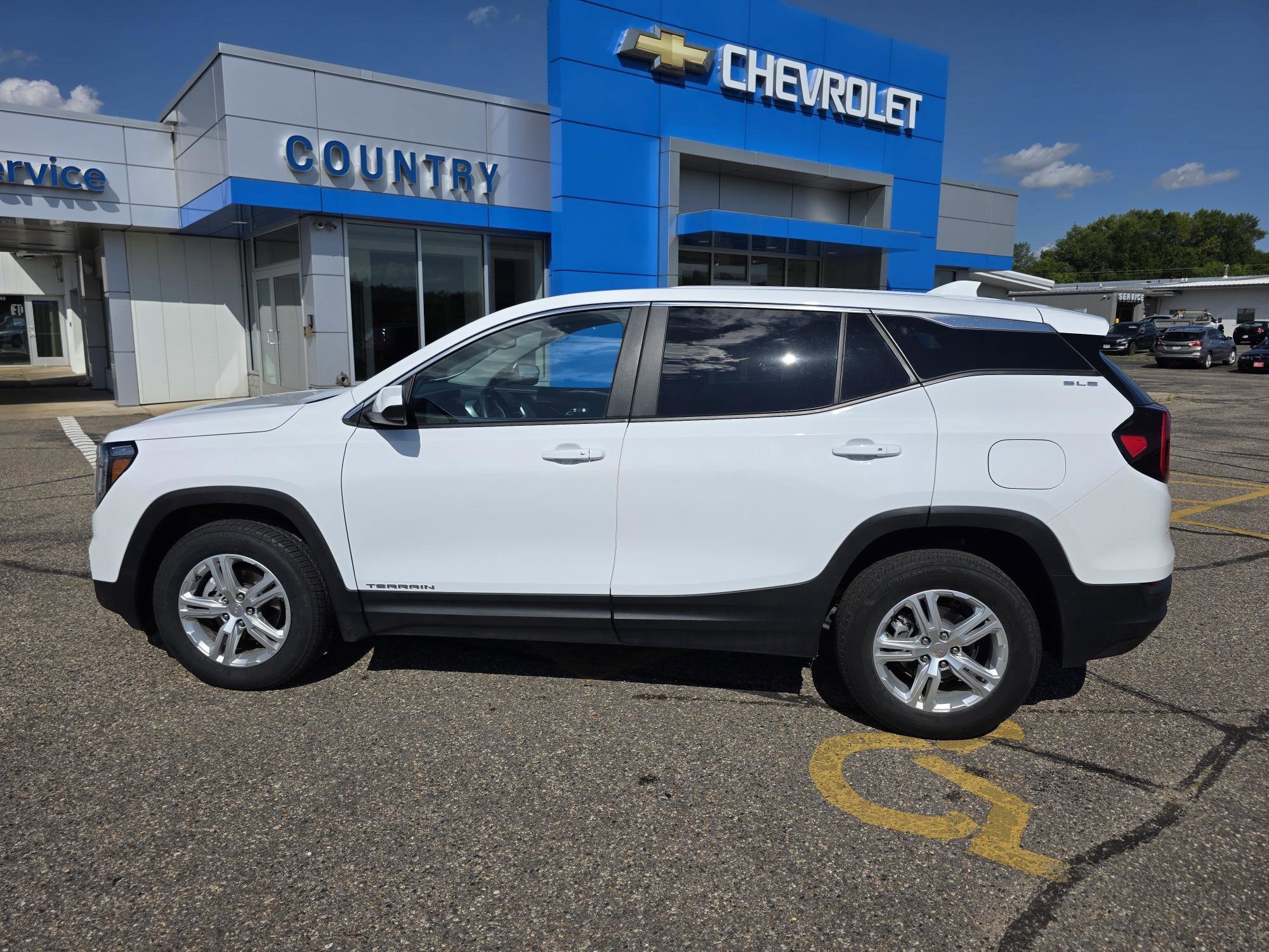 Used 2024 GMC Terrain SLE with VIN 3GKALTEG2RL284495 for sale in Annandale, Minnesota