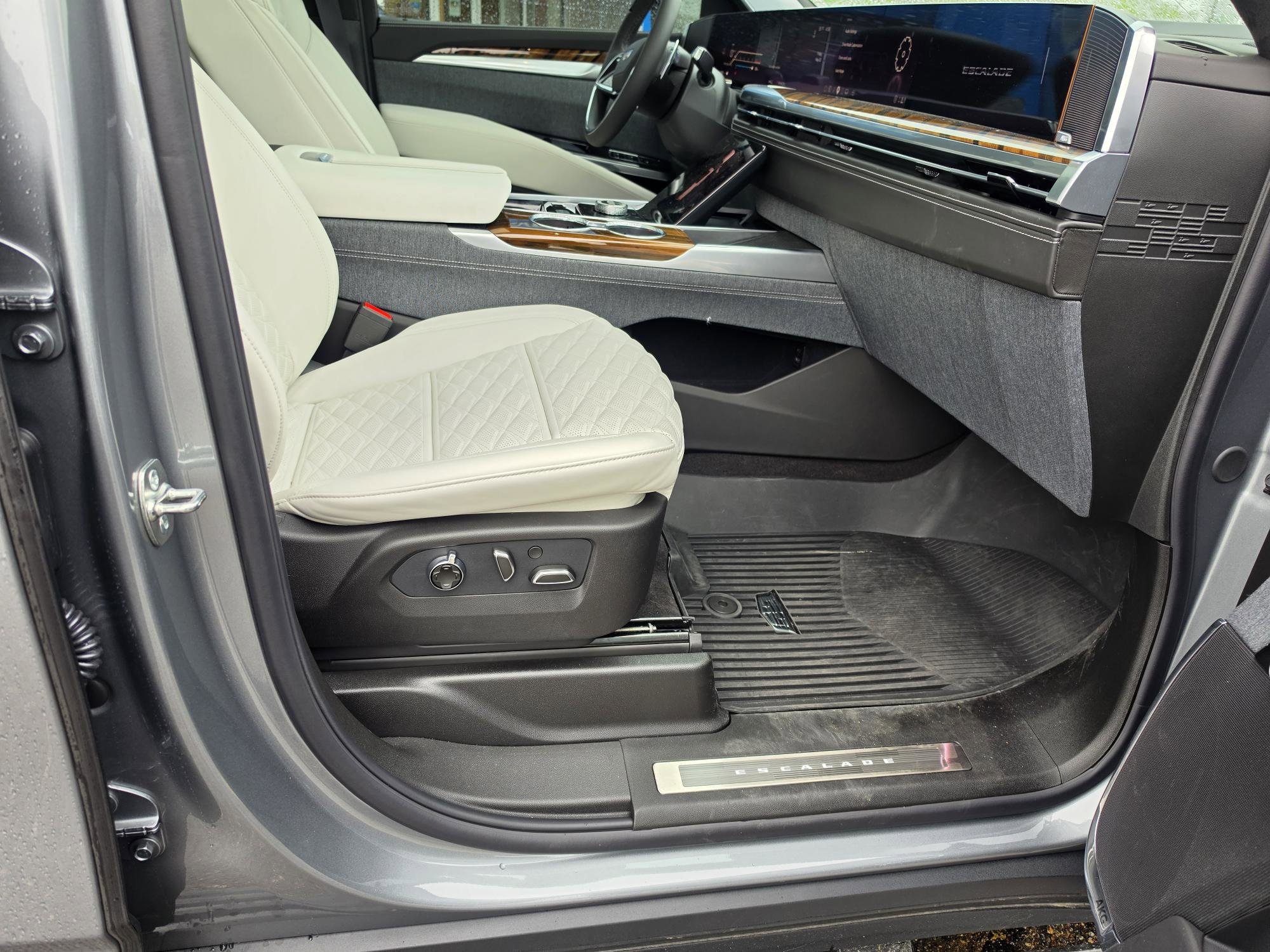 2026 Cadillac Escalade Platinum Sport - Photo 15