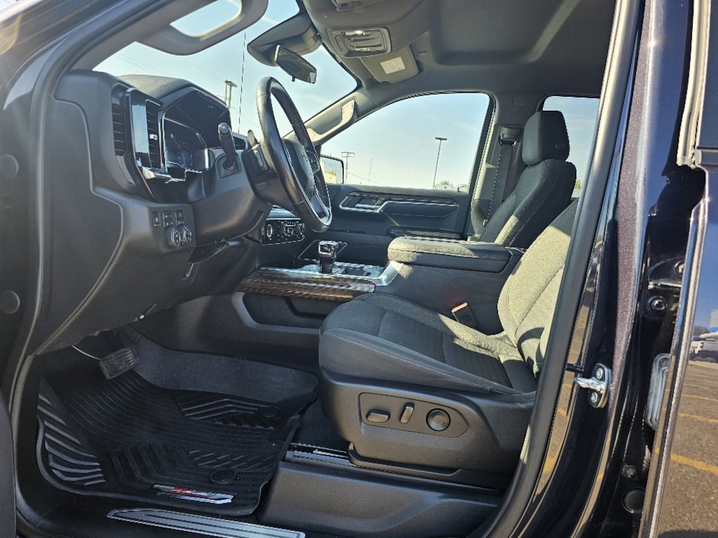 Used 2022 Chevrolet Silverado 1500 LT Trail Boss Truck Crew Cab