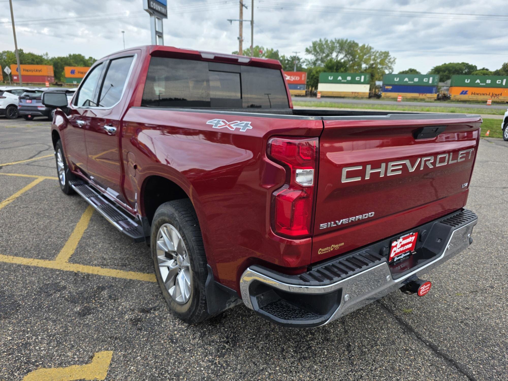 2021 Chevrolet Silverado 1500 LTZ photo 2