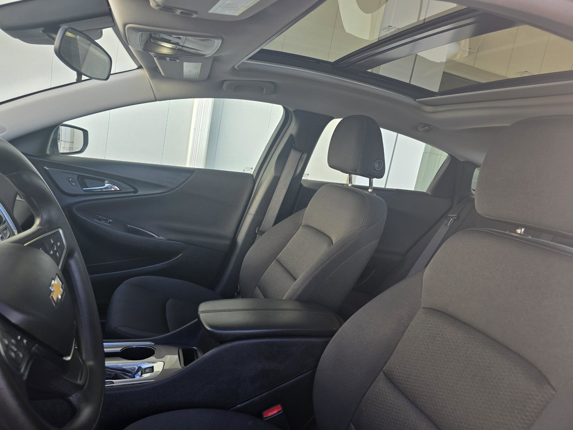 2024 Chevrolet Malibu 1LT photo 4