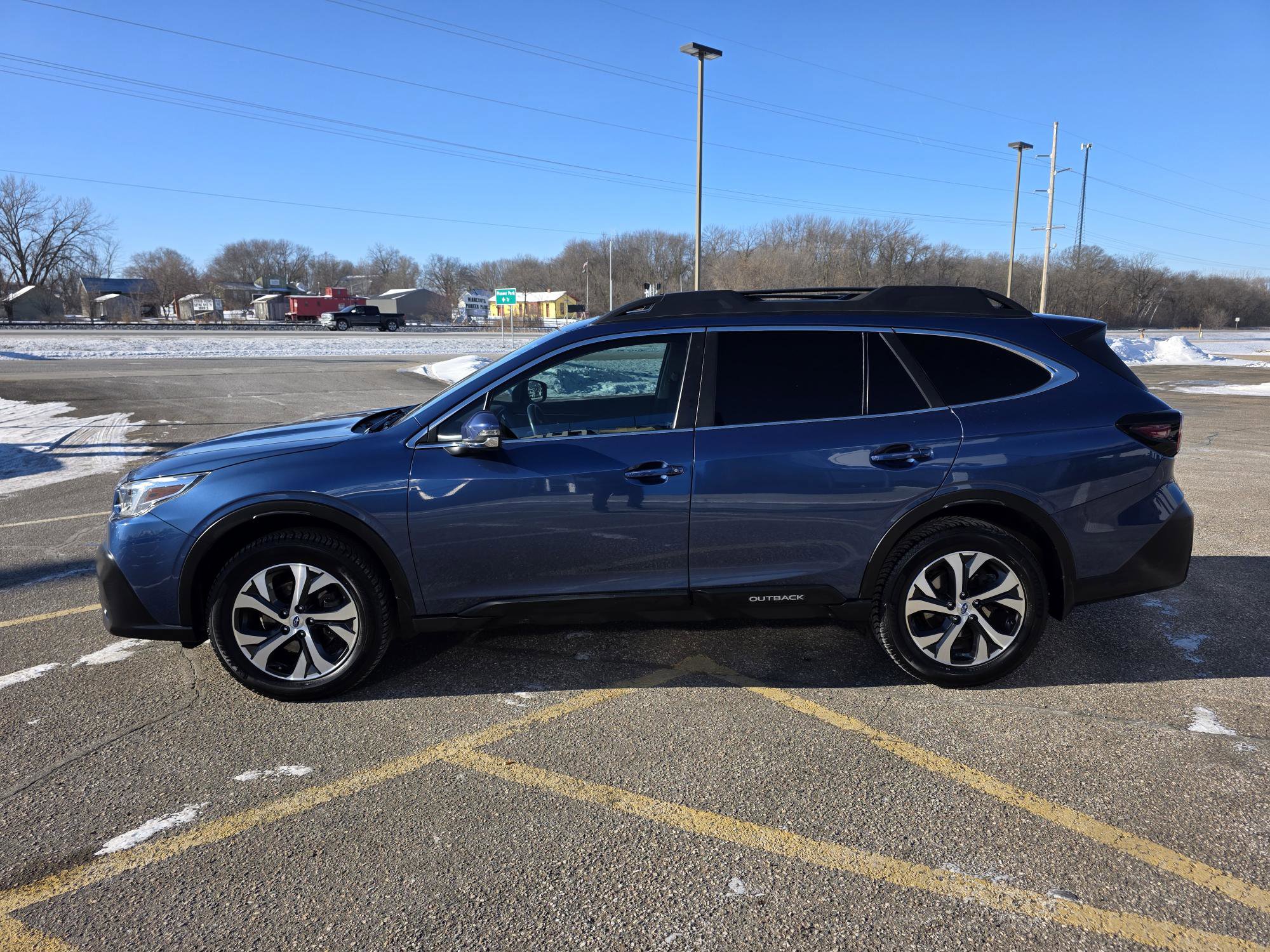 Used 2020 Subaru Outback Limited with VIN 4S4BTANC1L3108070 for sale in Annandale, Minnesota