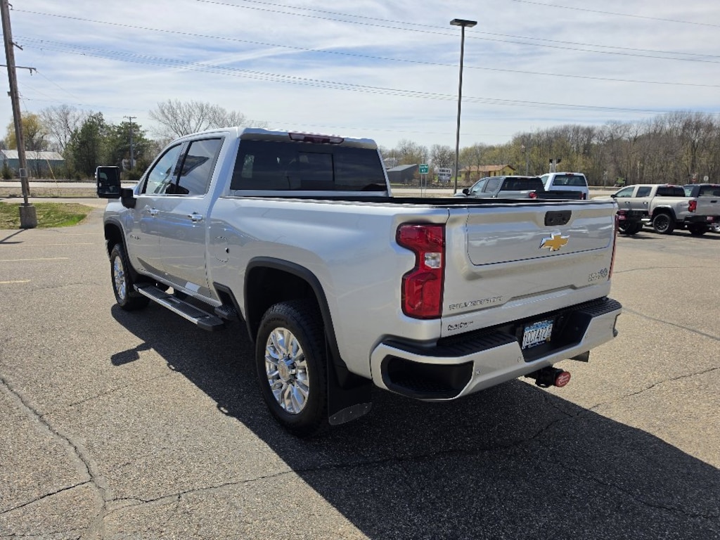 Used 2022 Chevrolet Silverado 3500 HD High Country Truck Crew Cab