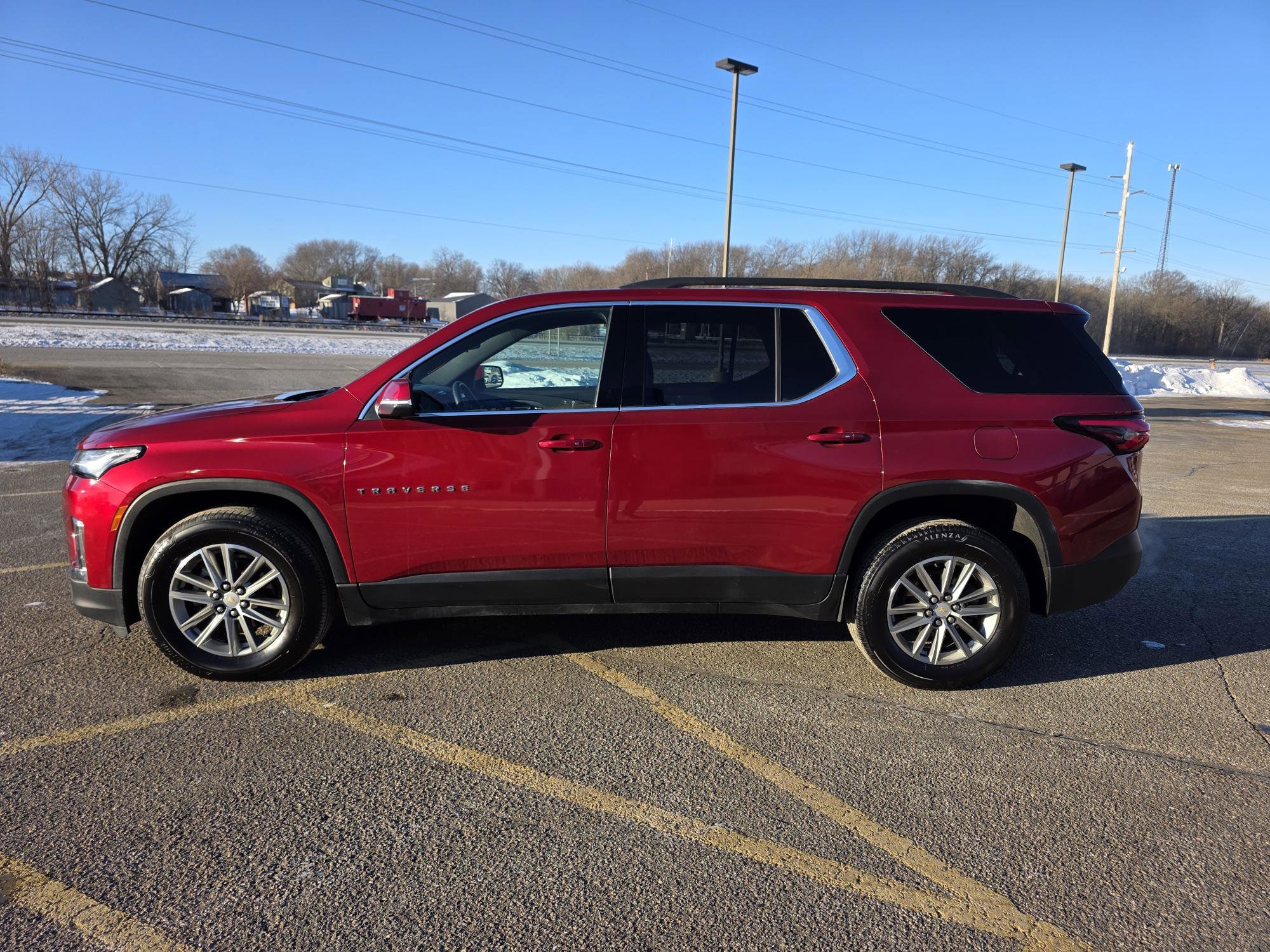 Used 2023 Chevrolet Traverse 1LT with VIN 1GNEVGKW6PJ170375 for sale in Annandale, Minnesota