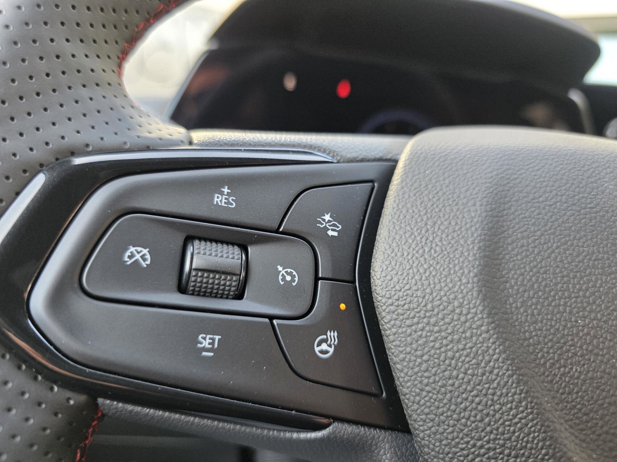 2025 Chevrolet Trax RS - Photo 9