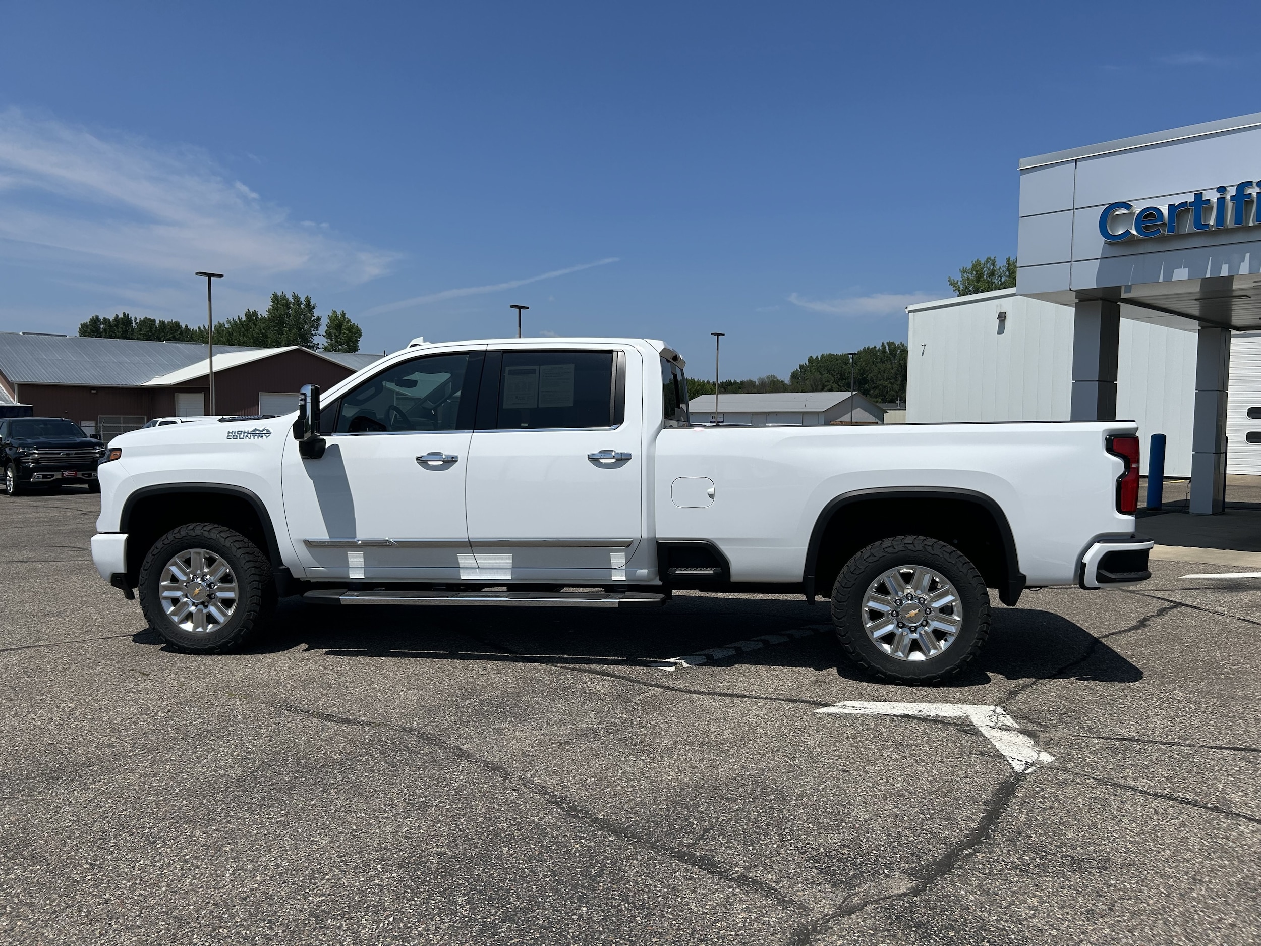 Used 2024 Chevrolet Silverado 3500HD High Country with VIN 1GC4YVEY7RF354209 for sale in Annandale, Minnesota