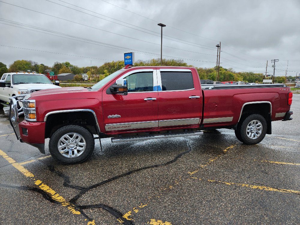 Used 2018 Chevrolet Silverado 3500HD High Country with VIN 1GC4K1EY2JF152358 for sale in Annandale, Minnesota