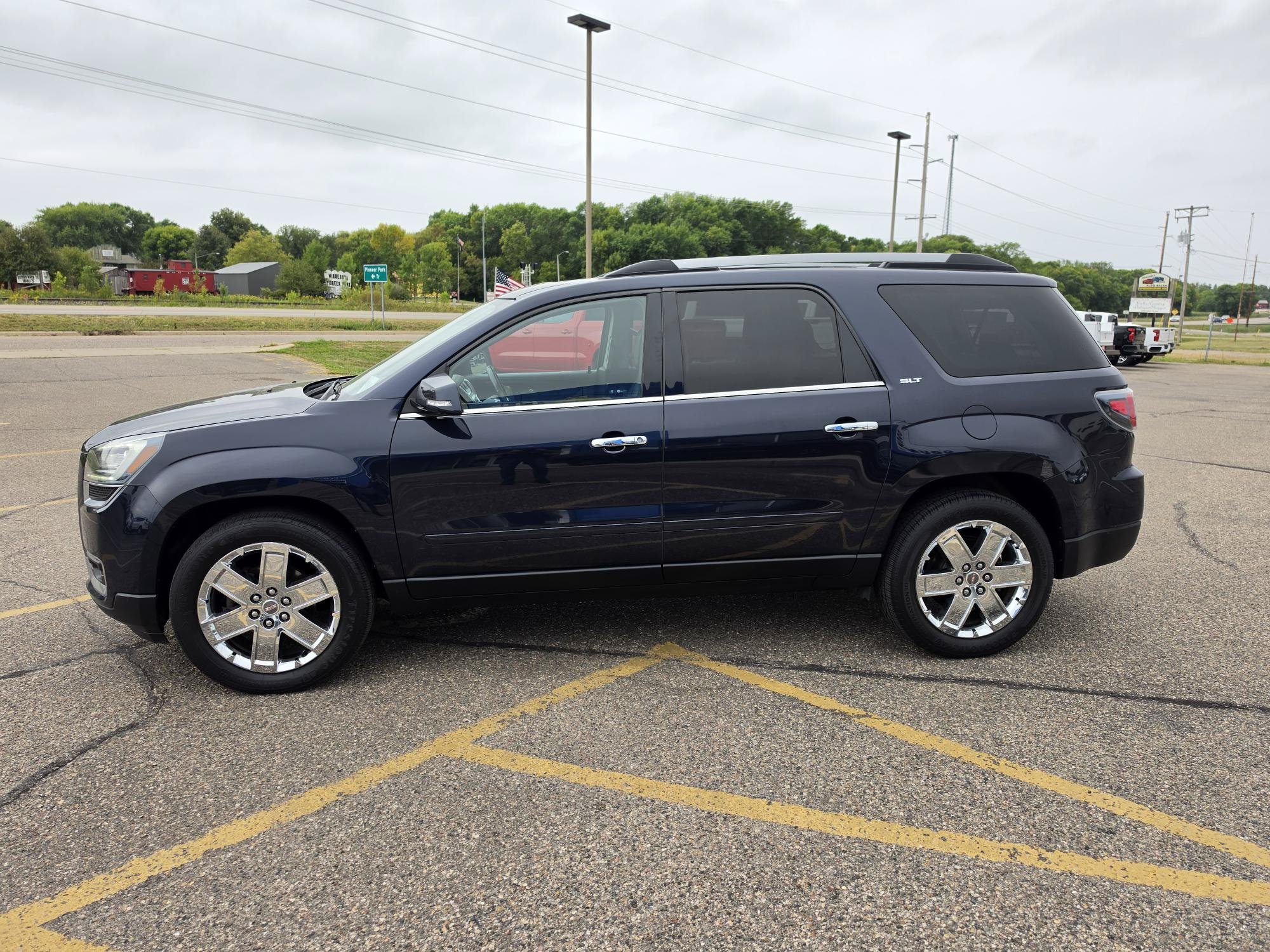 Used 2017 GMC Acadia Limited Base with VIN 1GKKVSKD0HJ187028 for sale in Annandale, MN