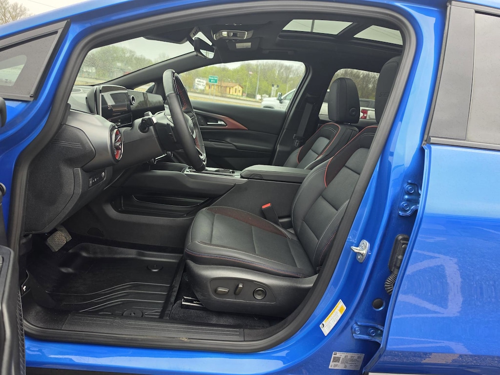 Used 2025 Chevrolet Equinox EV RS SUV