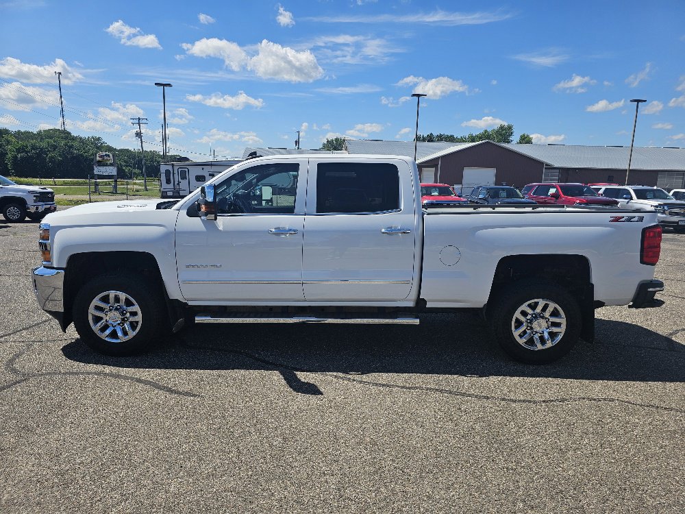 Used 2019 Chevrolet Silverado 3500HD LTZ with VIN 1GC4KXCY3KF183626 for sale in Annandale, Minnesota