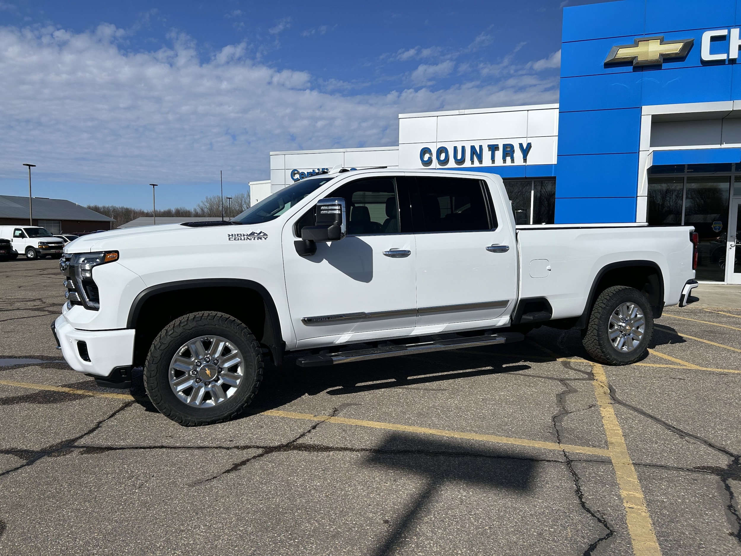 Used 2024 Chevrolet Silverado 3500HD High Country with VIN 1GC4YVEY7RF354209 for sale in Annandale, Minnesota