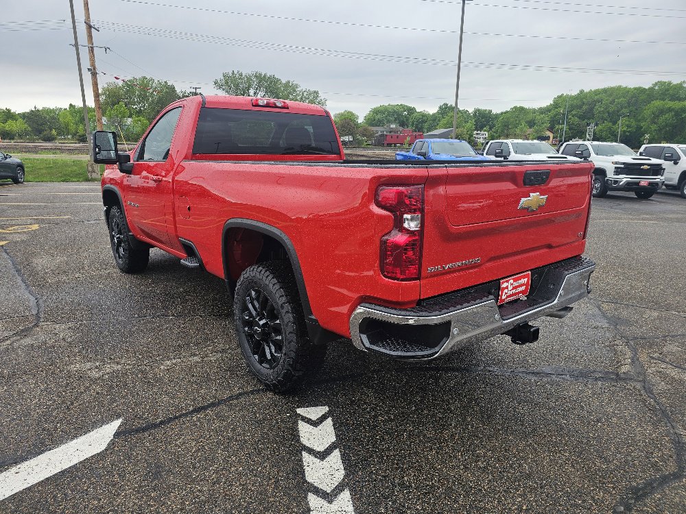 2025 Chevrolet Silverado 3500HD LT photo 3