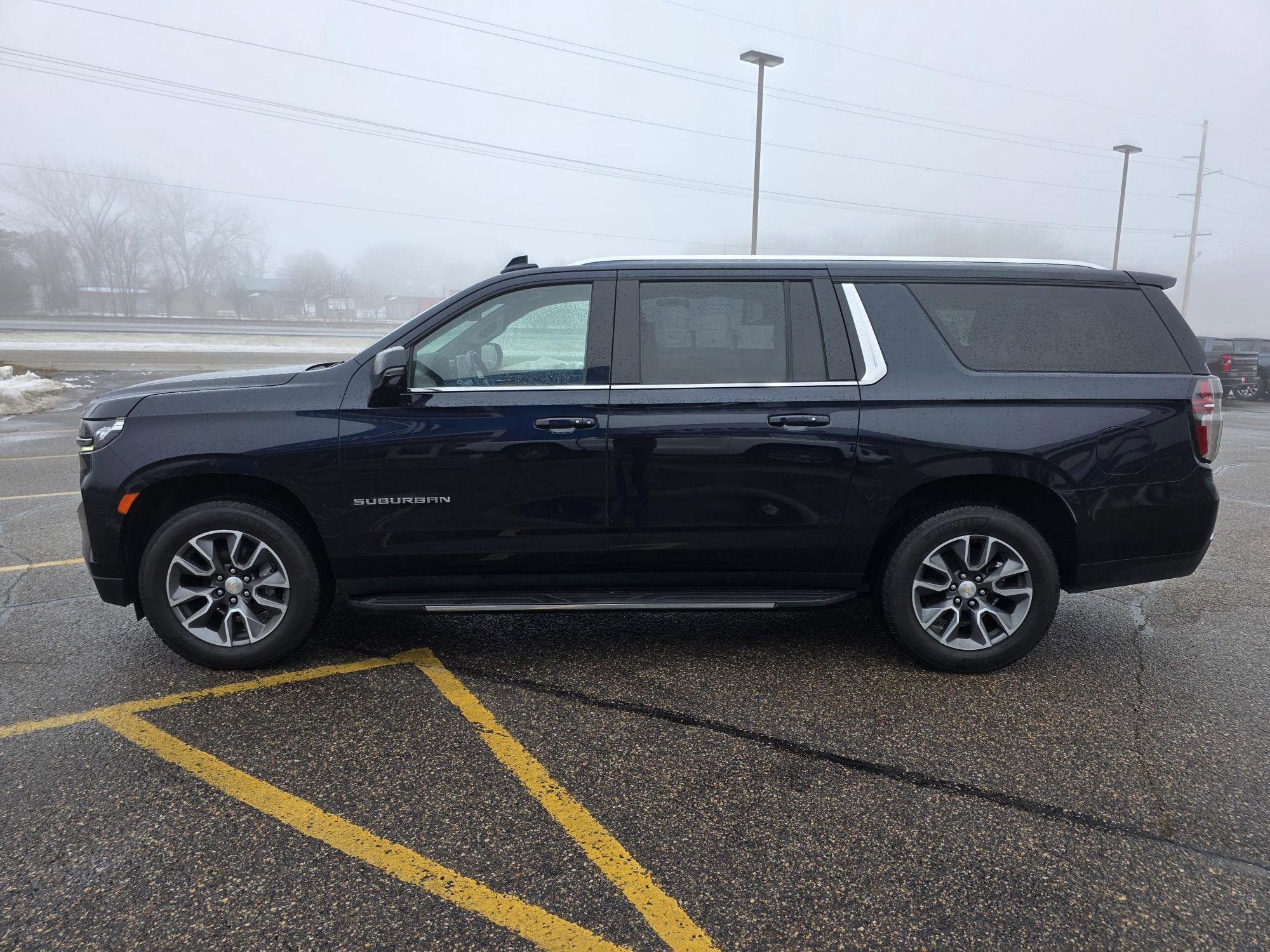 Used 2021 Chevrolet Suburban LT with VIN 1GNSKCKD0MR155905 for sale in Annandale, Minnesota