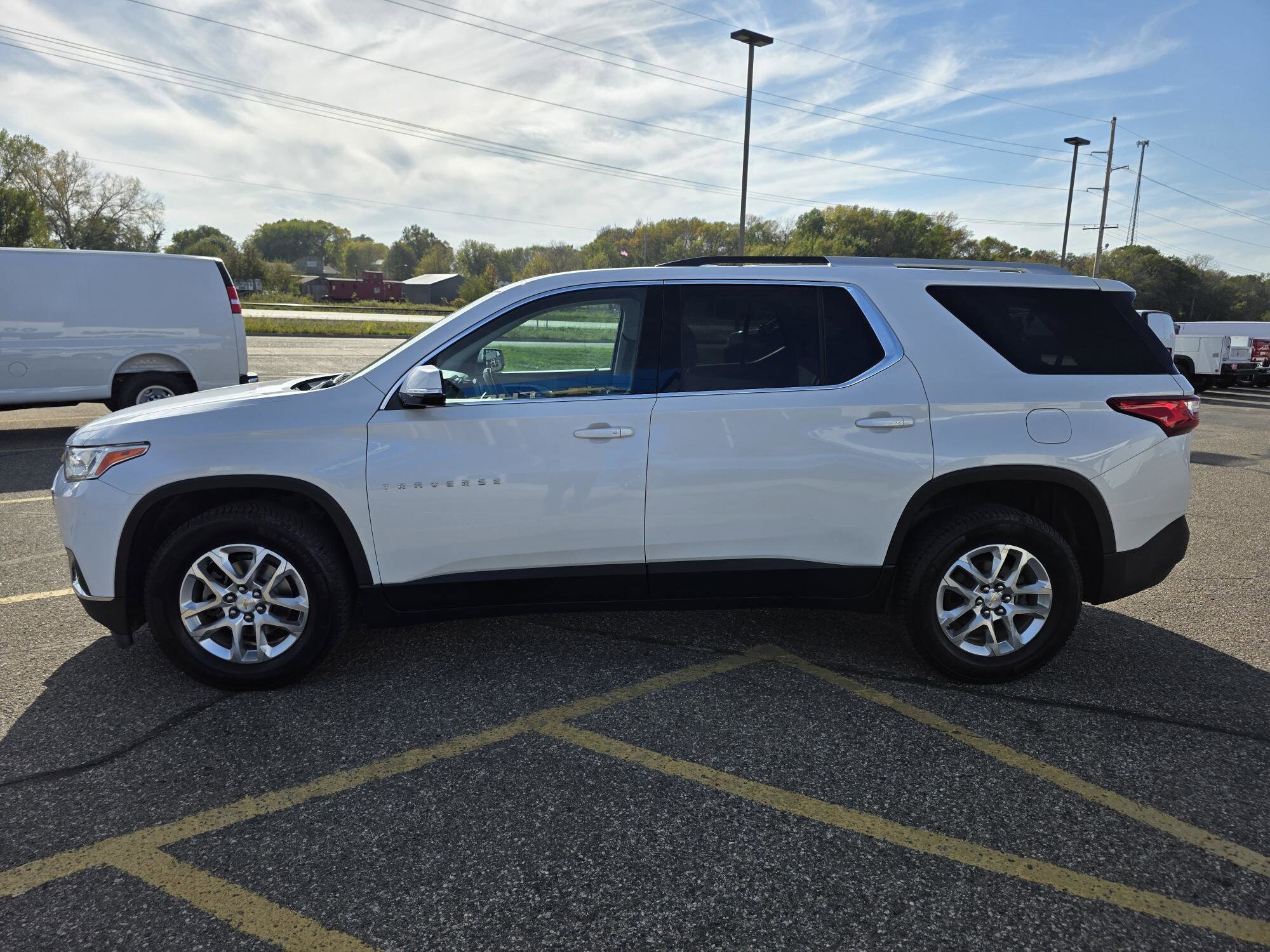 2018 Chevrolet Traverse Cloth photo 2