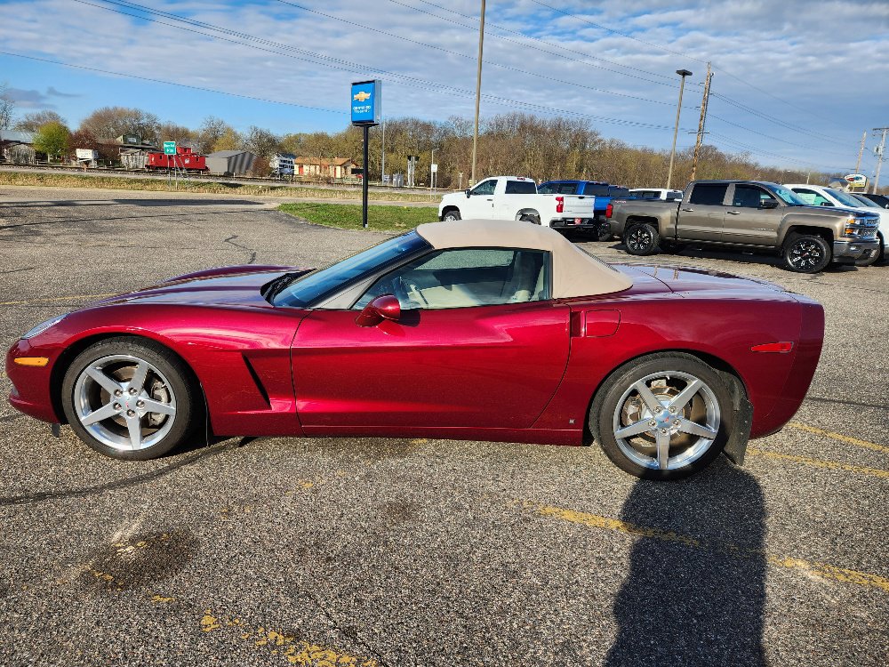 Used 2006 Chevrolet Corvette  with VIN 1G1YY36UX65117497 for sale in Annandale, Minnesota
