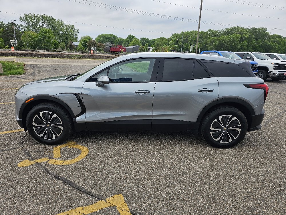 Used 2024 Chevrolet Blazer EV LT with VIN 3GNKDBRJ1RS218482 for sale in Annandale, Minnesota