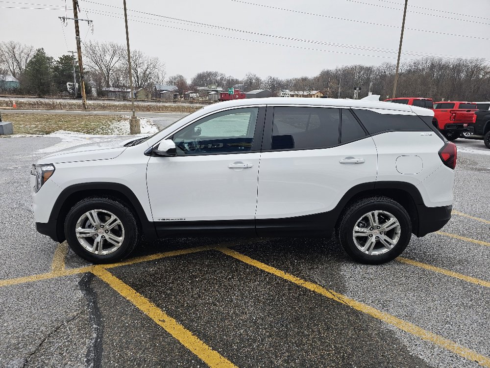Used 2024 GMC Terrain SLE with VIN 3GKALTEG0RL289517 for sale in Annandale, Minnesota