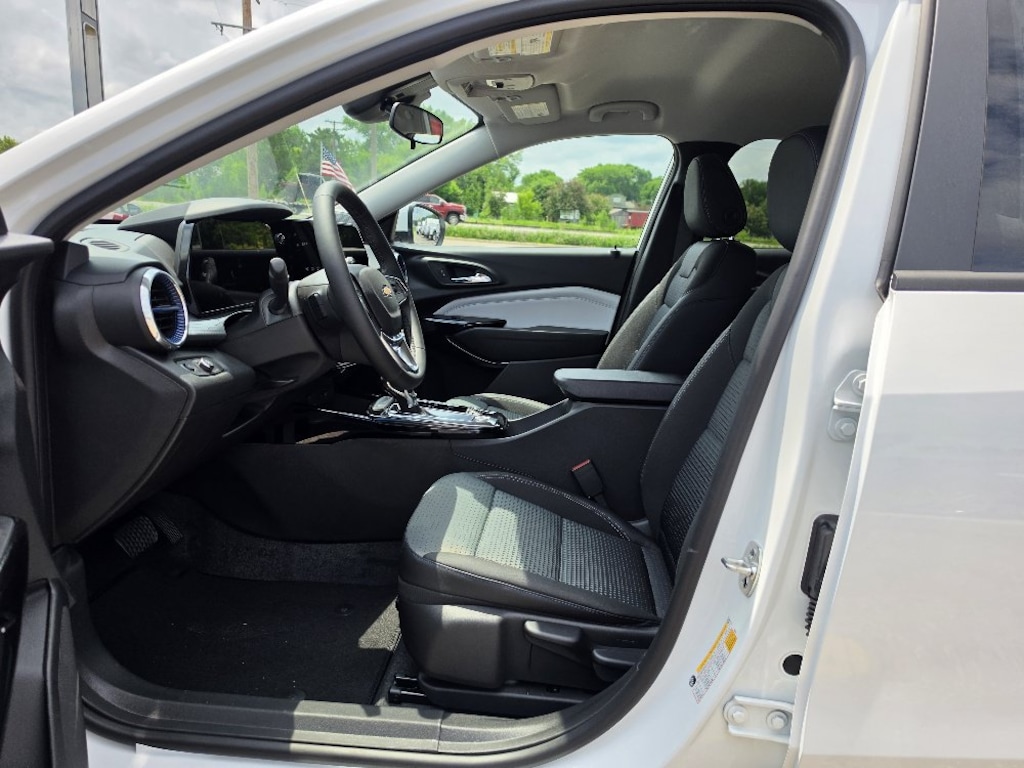 New 2026 Chevrolet Trax LT SUV