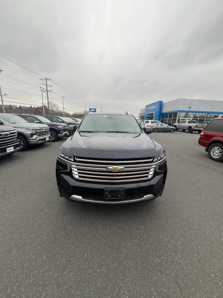 2021 Chevrolet Suburban High Country photo 2