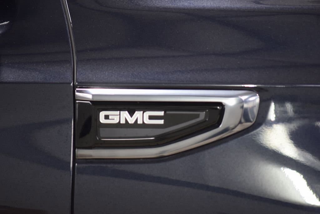 2024 GMC Yukon AT4 - Photo 16